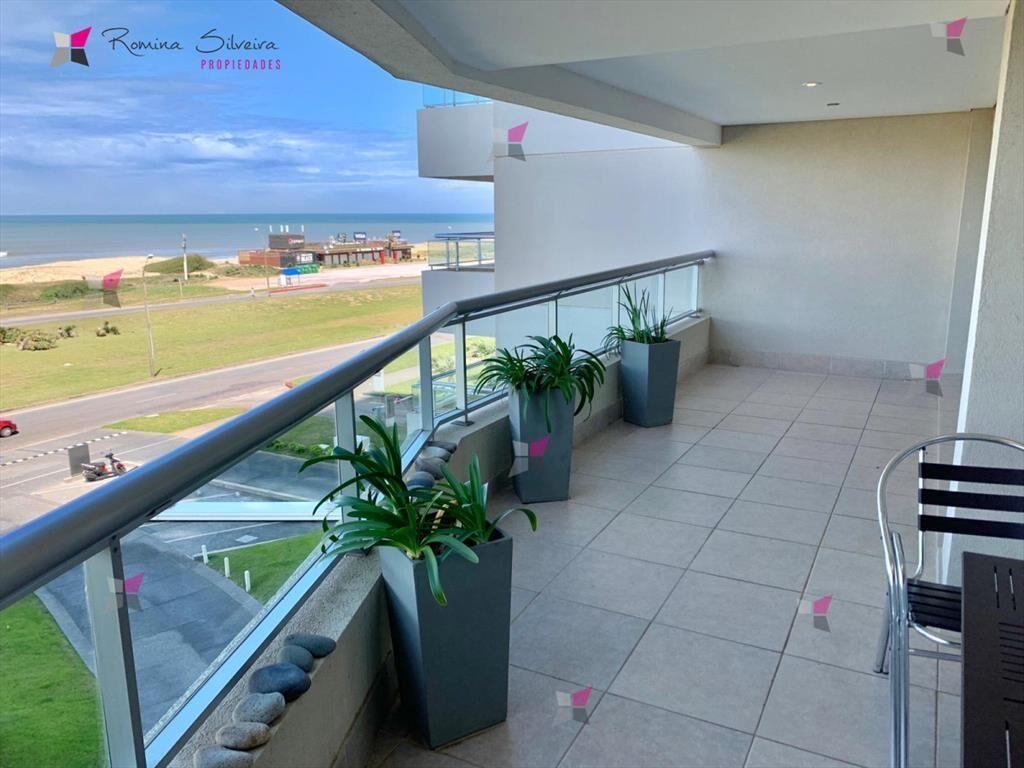 VENTA DE APARTAMENTO DE 3 DORMITORIOS Y - TORRE