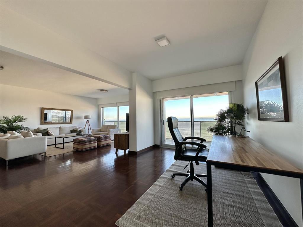 Apartamento en Venta con Renta en Pocitos Montevideo Vista