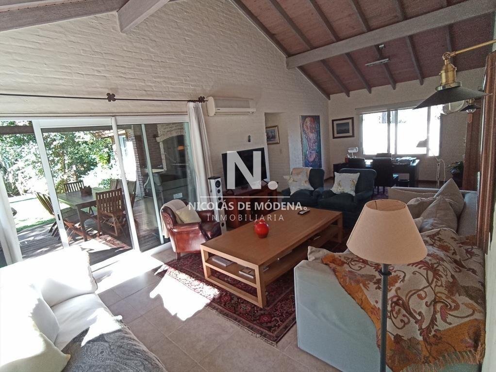 Casa en Cantegril - Punta del Este
