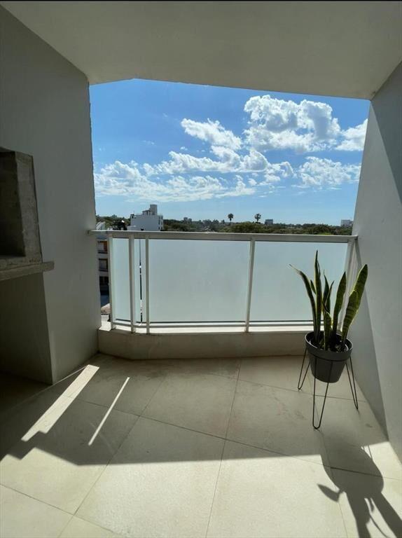Alquiler Monoambiente con Garaje Terraza y Parrillero a pas