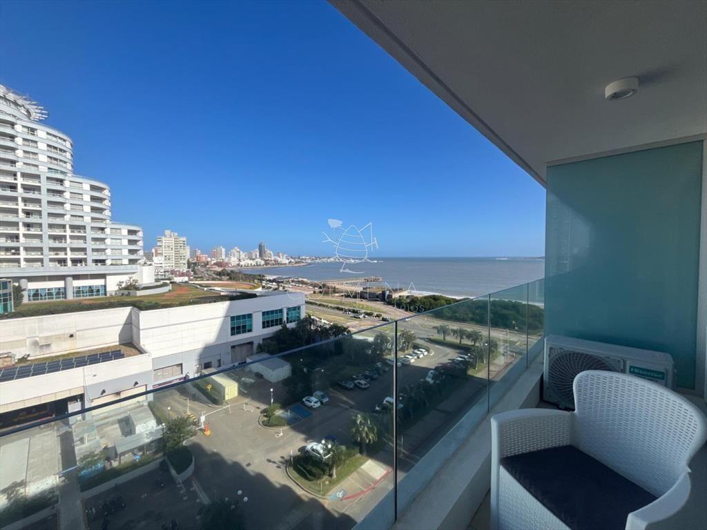 Apartamento en de 1 dormitorio Playa Mansa linea