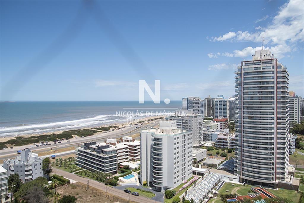 Apartamento en venta a solo 100 mts de Playa 2