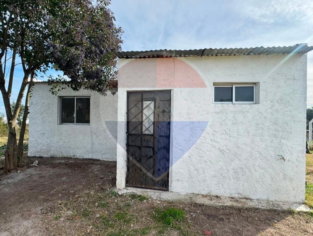 Casa con amplio terreno de 995 m2