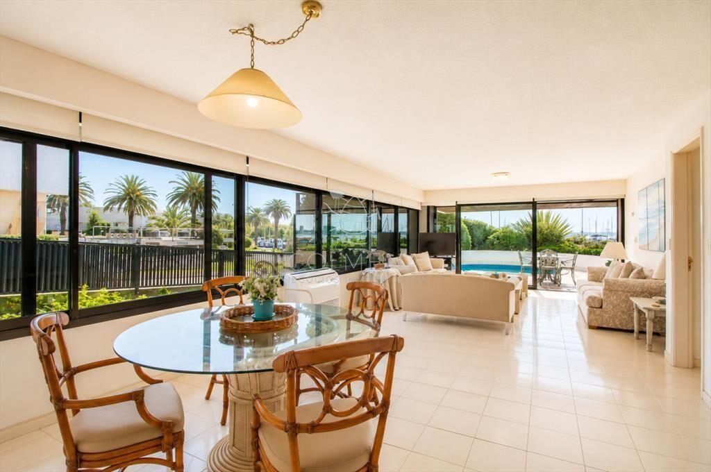 Sólido apartamento en venta, Península, Punta 3