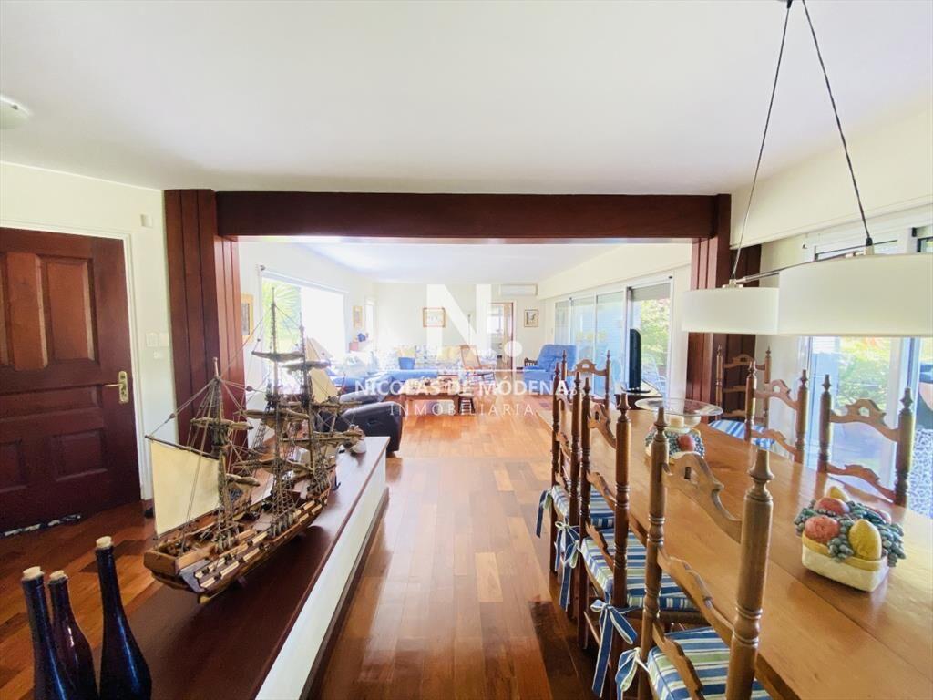 Impecable Residencia en la mansa a pasos del mar