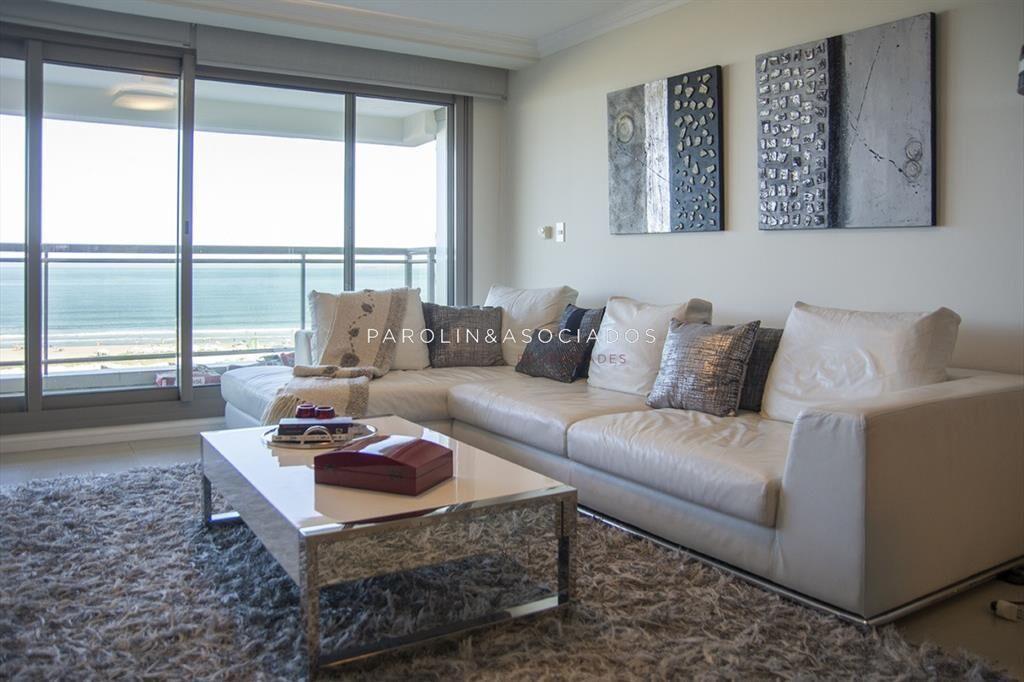 Apartamento de 3 dormitorios en venta frente al I