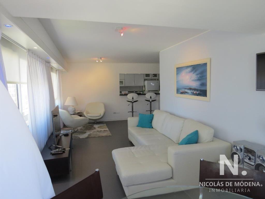 Apartamento en peninsula con excelente vista al puerto y to