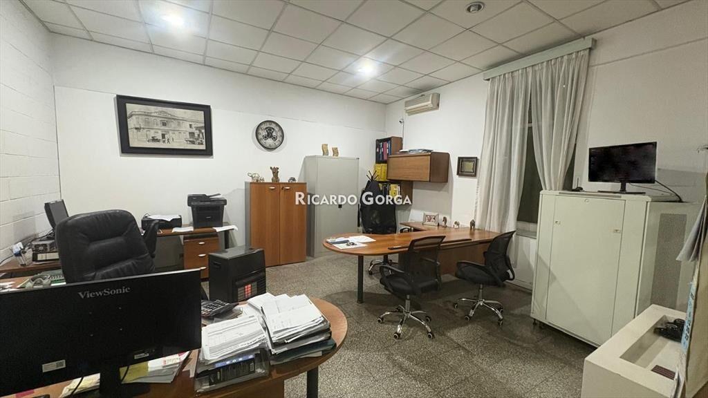 Local Comercial en Alquiler ubicado en Cordón a metros d...