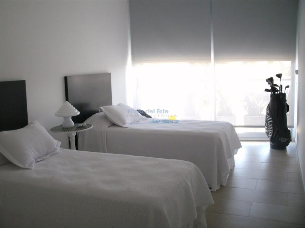 Apartamento en La Barra, 3 dormitorios *