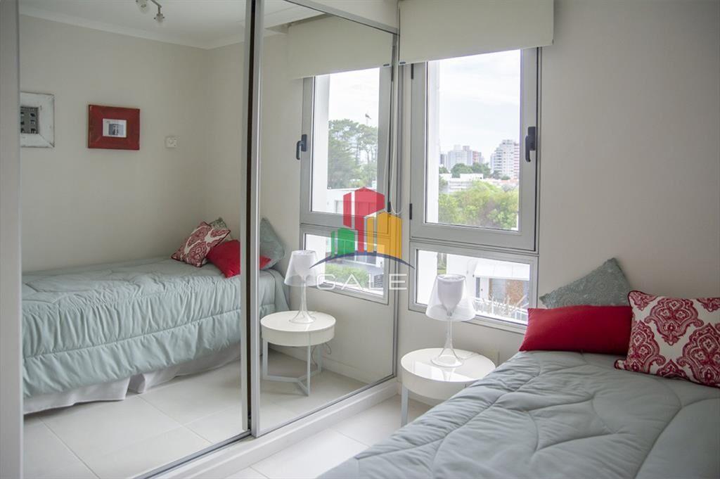 Departamento de 1 dormitorio y medio en venta en