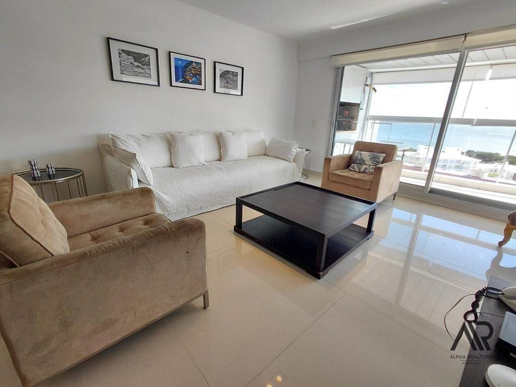 Apartamento en venta c/ cochera en Playa Mansa