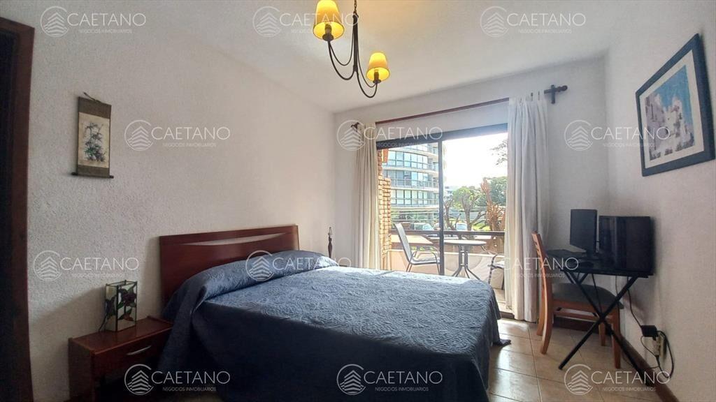 Vende apartamento de 2 dormitorios en Roosevelt, Punta del