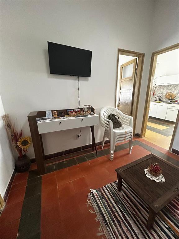 Casa 2 dorm. en ALQUILER Colonia 50m del Shopping