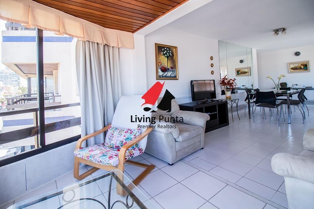 Apartamento en Venta de 3 dormitorios en Edificio