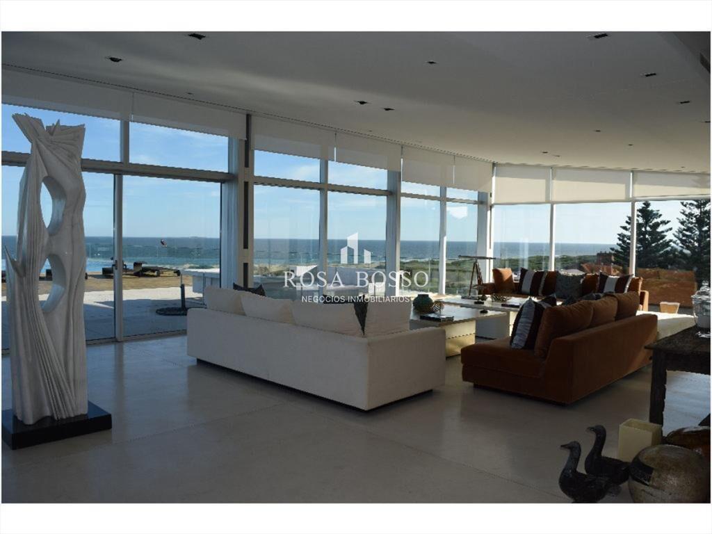 Apartamento muy lindo en la Brava.