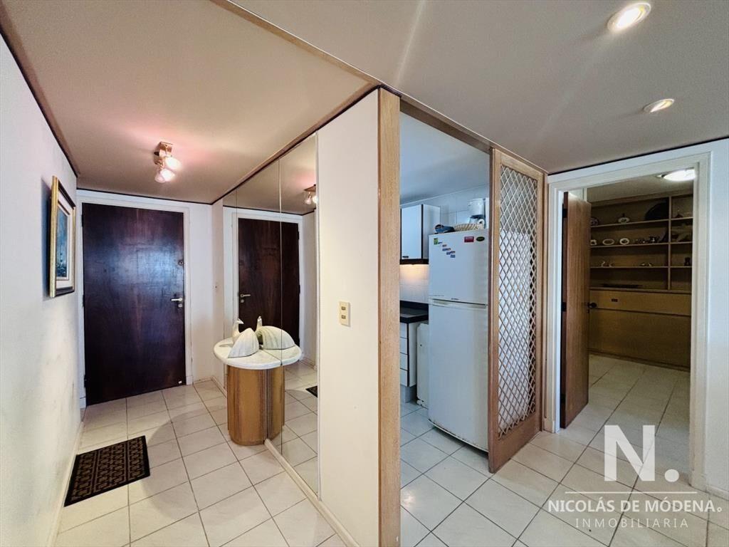 Apartamento de 1 dormitorio y medio en venta. Punta del Est