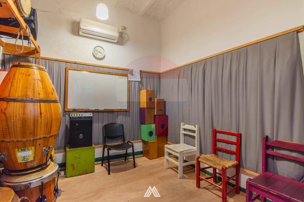 VENTA DE GRAN VIVIENDA + 3 LOCALES EN CENTRO