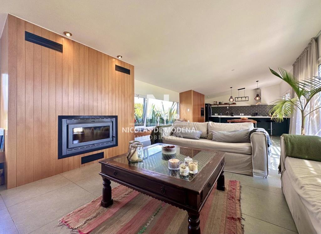 Casa de cuatro dormitorios en venta en Barrio El