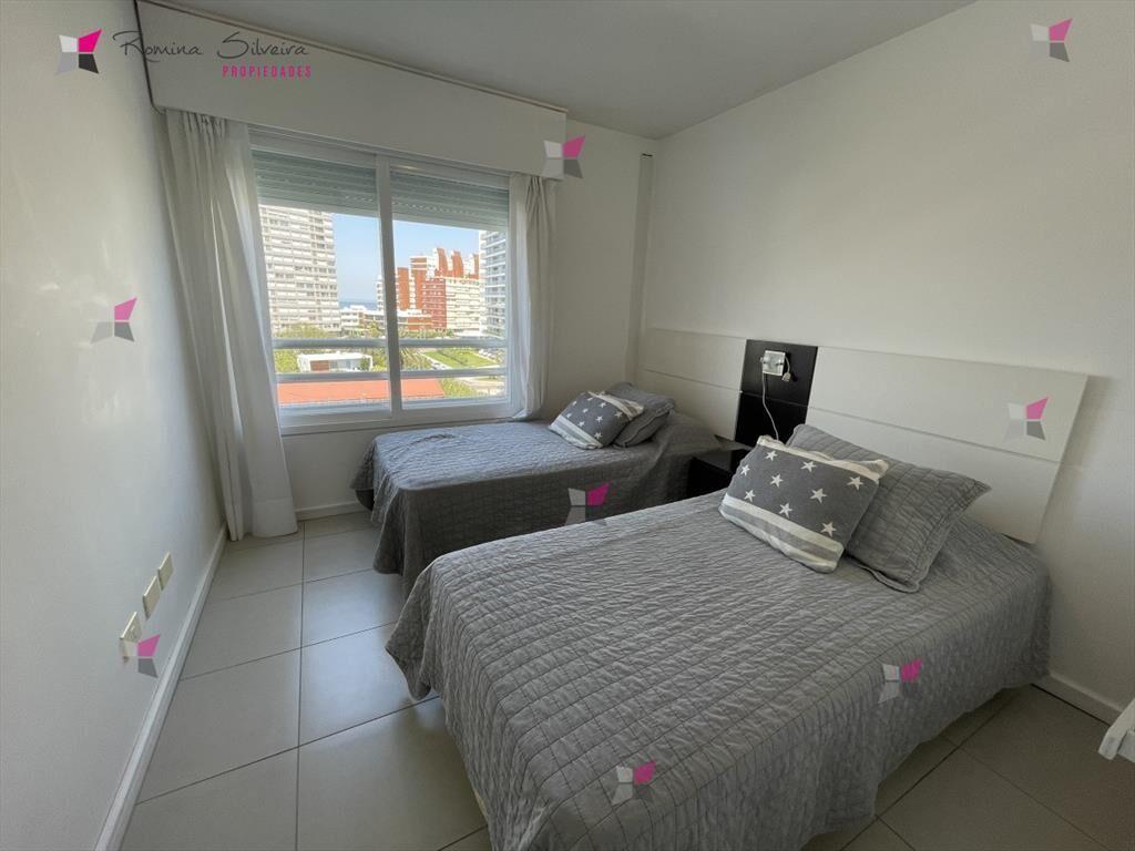 Apartamento en Aidy Grill, 3 dormitorios , venta, torre de