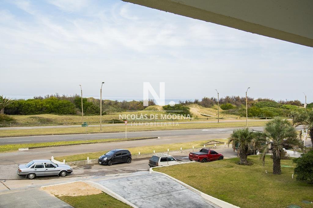 Departamento en venta frente al mar.