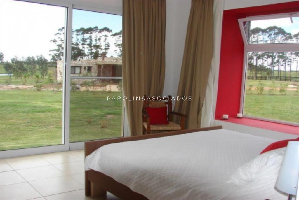 Casa en venta en barrio privado El Quijote, Punta del Este.