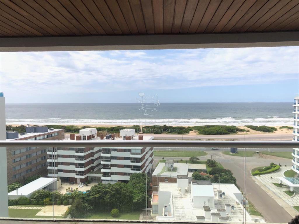 Apto en la Brava con excelente vista al mar -
