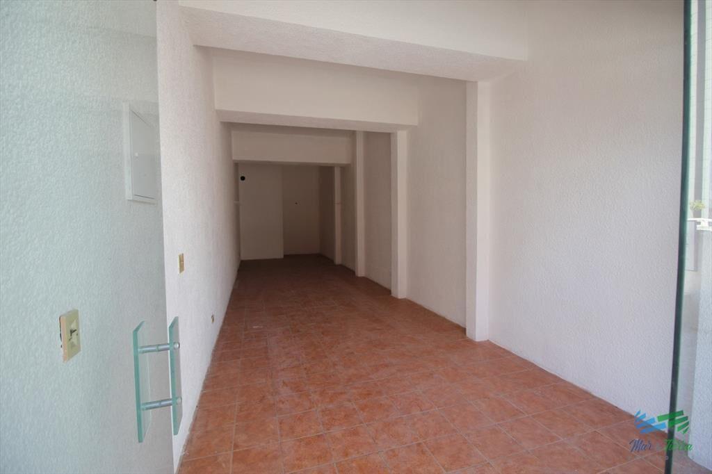 En venta Local a la calle con baño en Peninsula,
