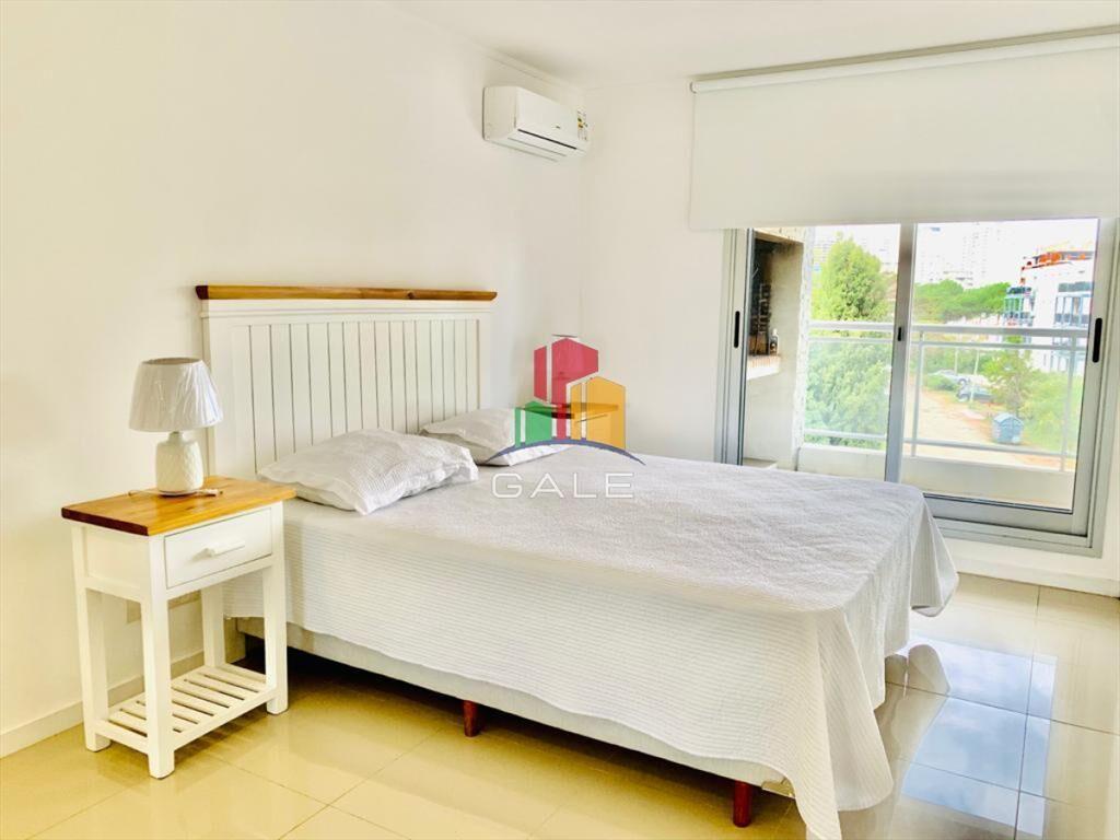 apartamento en zona de Aidy Grill, con parrillero propio