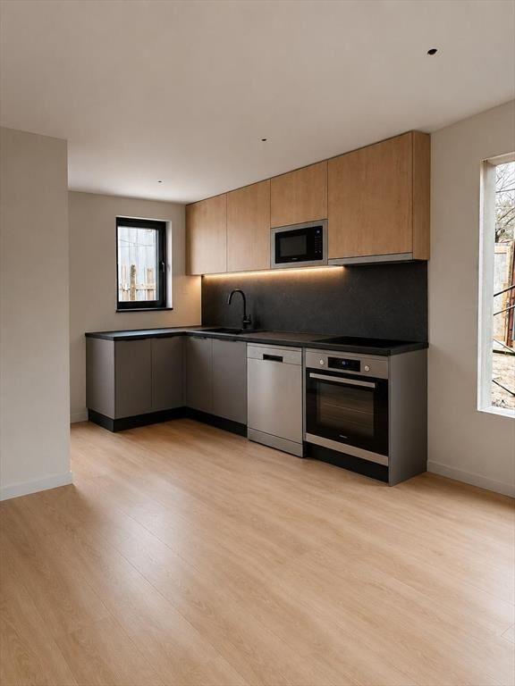 VENTA CASA DUPLEX 2 DORM COCHERA LOMAS DE SOLYMAR