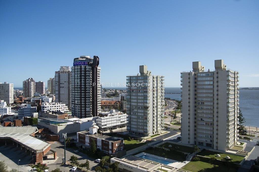 Apartamento en venta con vista al mar en Torre Imperiale, P
