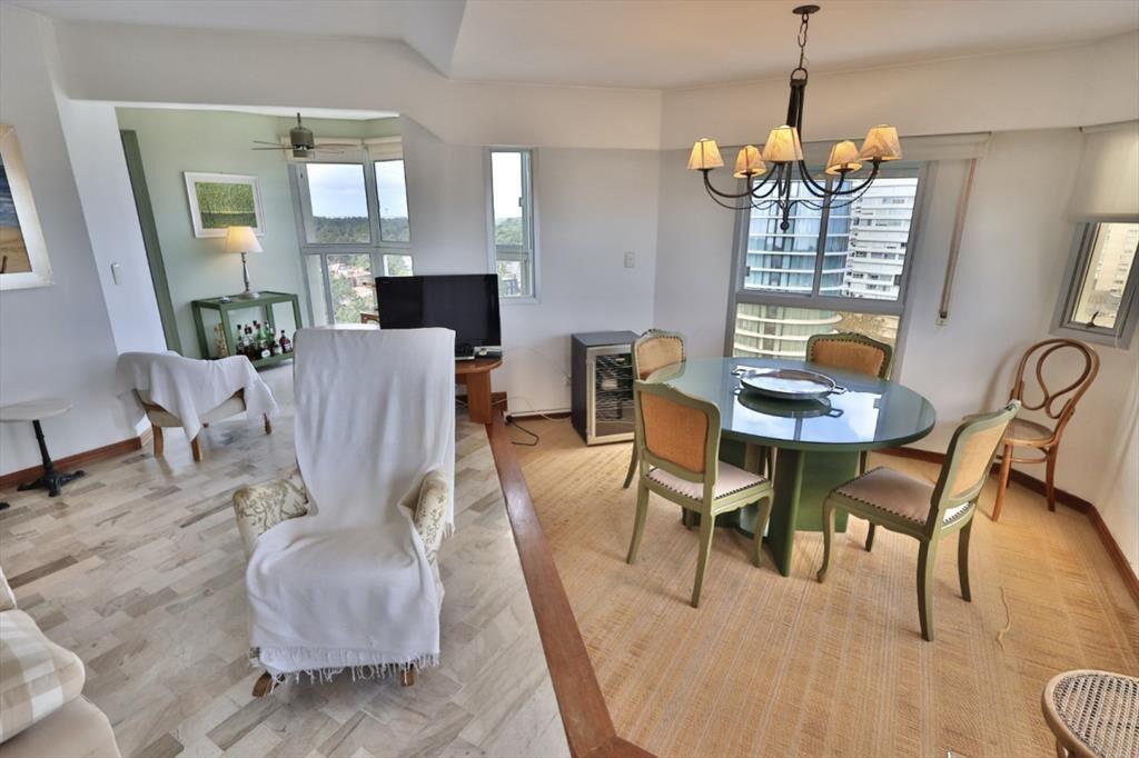 APARTAMENTO EN VENTA 3 DORMITORIOS -