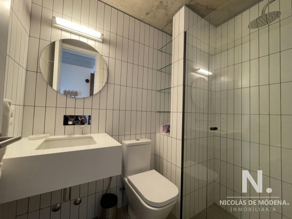 Vende apartamento en Manantiales de 2 dormitorios.