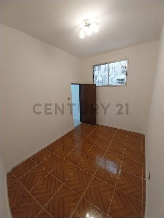 VENTA APARTAMENTO CORDÓN SUR, 2 DORM, PATIO, ACEPTA BANCO,