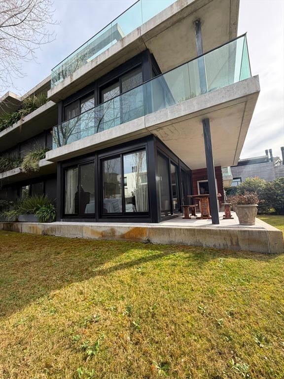 Venta apto 2 dorm. con garage Jardines de Carrasco