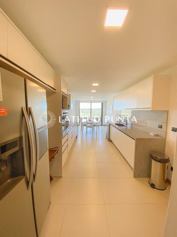Exclusivo, 3 suites en mas dependencia en Rincón