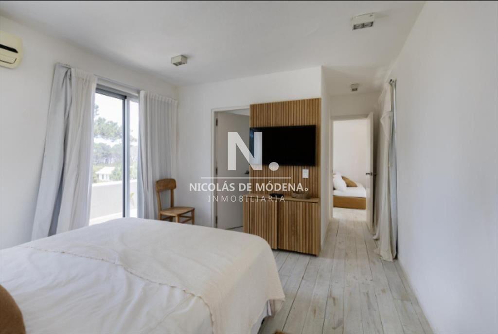 En venta casa de 4 dormitorios en Pinar del Faro.