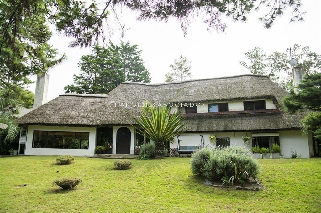 Casa en venta de 3 dormitorios en Golf - Punta del Este.