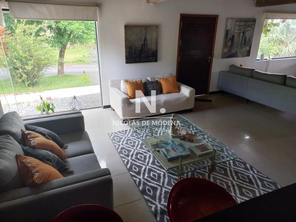 Preciosa y comoda casa en venta en Punta del