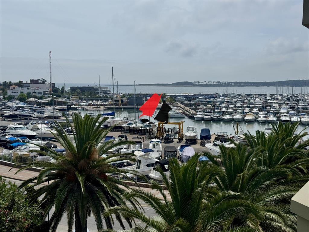 Hermosa unidad en alquiler con vista al puerto