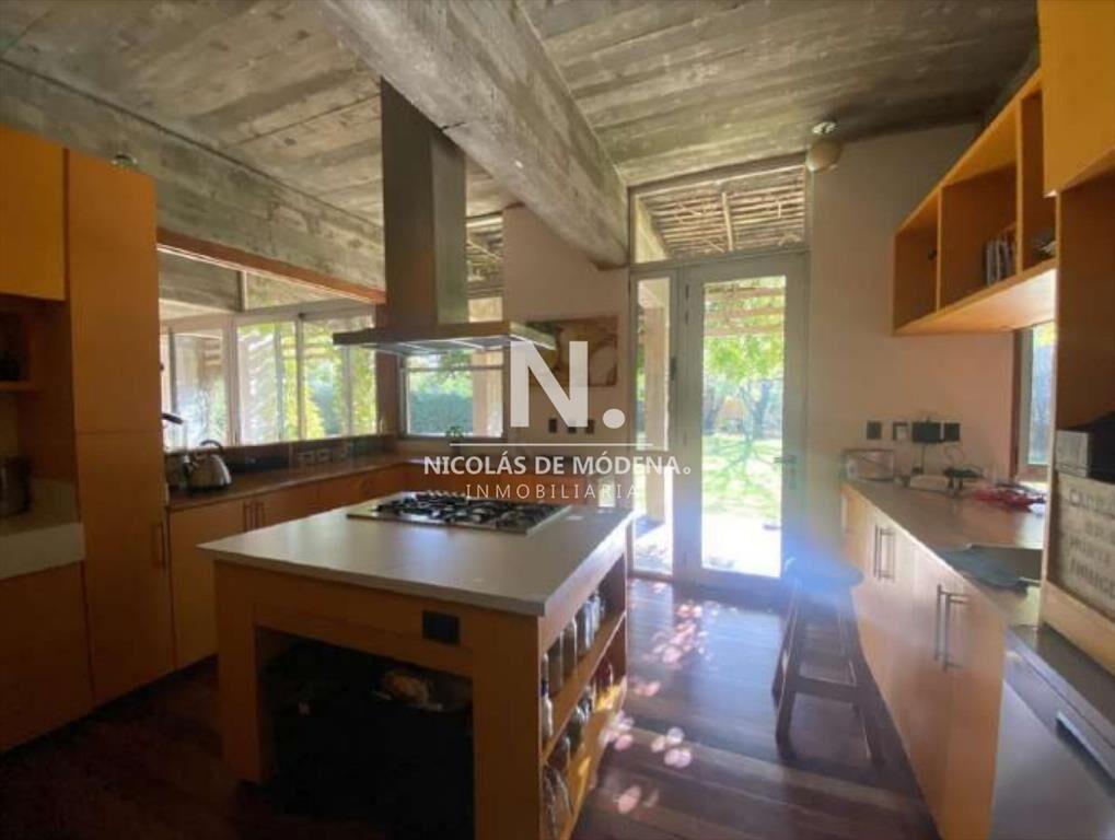Casa en venta de 4 suites en Punta del Este