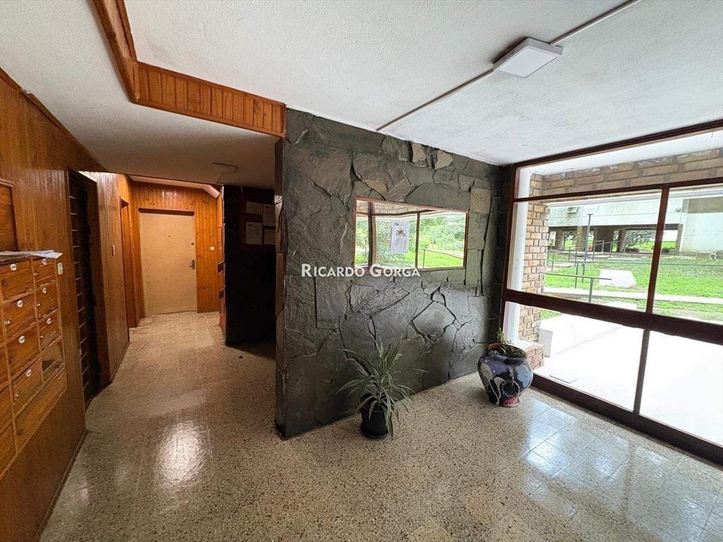 Apartamento venta 2 dormitorios y estacionamiento en Eus...