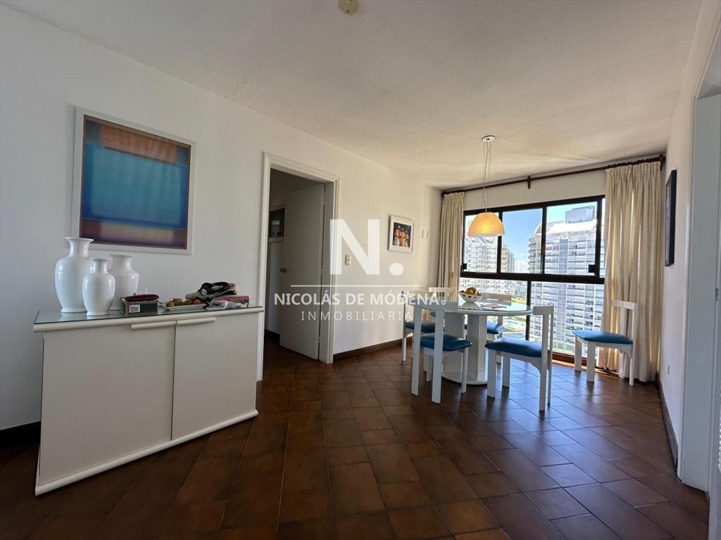 Apartamento de 2 dormitorios en Venta , Playa ,