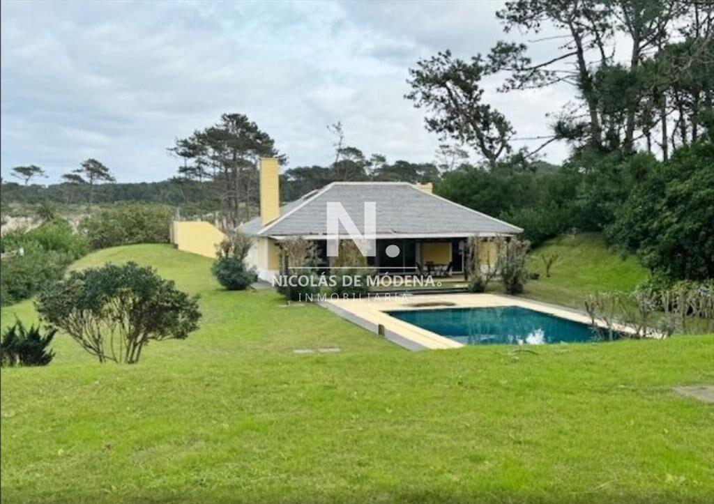 Apartamento en venta de 2 dormitorios en Punta