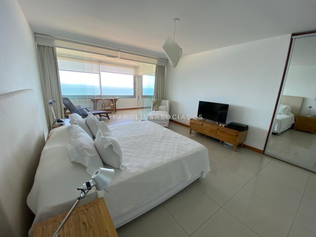 Apartamento en venta en Tiburón III, Punta del Este.
