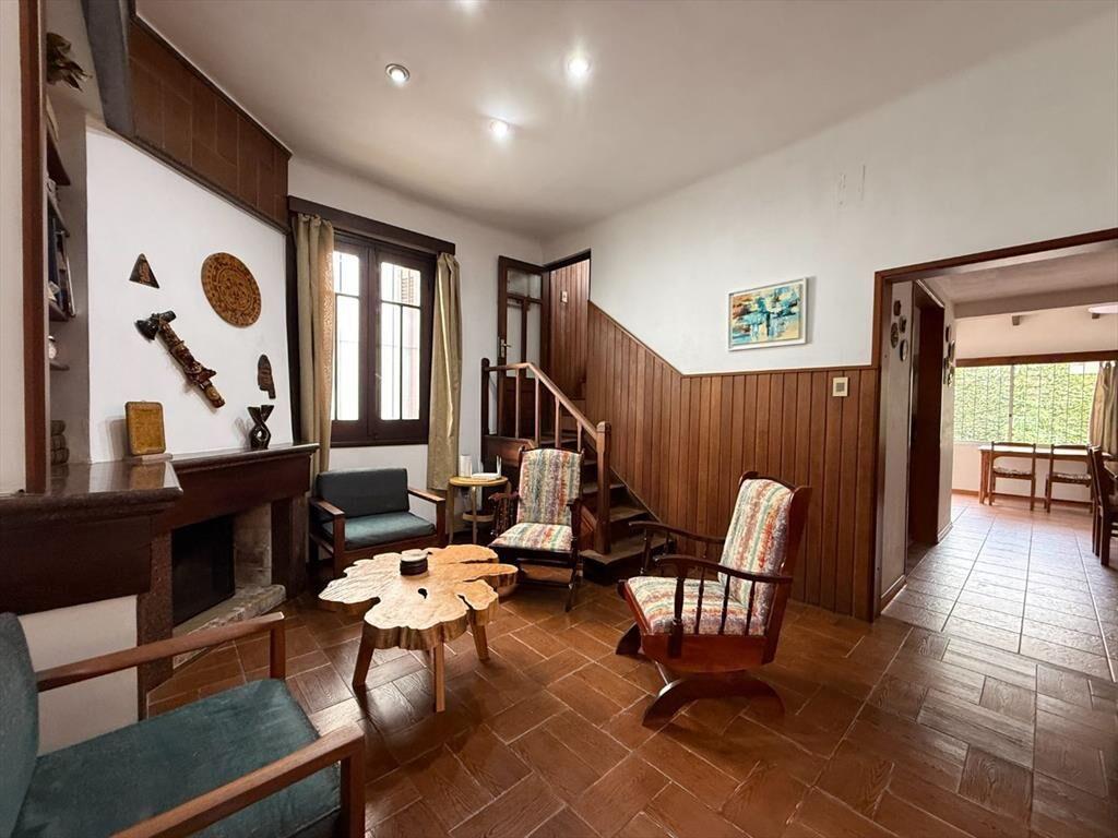 Venta Casa PH Parque Batlle 5 dorm. garage y patio