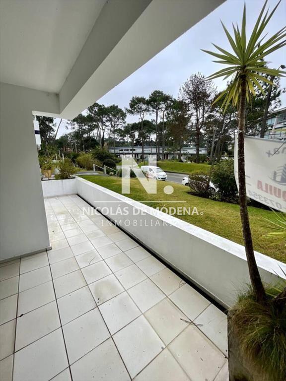 Vende departamento de 2 dormitorios con Garaje,