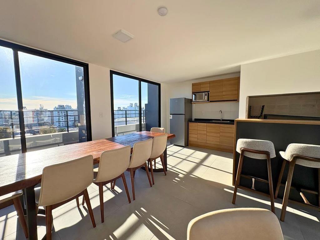 Venta de apartamento de 1 dormitorio con patio en Living Mar