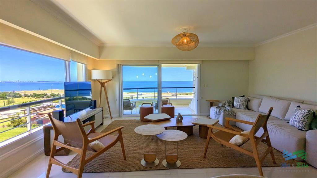 Venta de Apartamento 4 DORMITORIOS con vista al