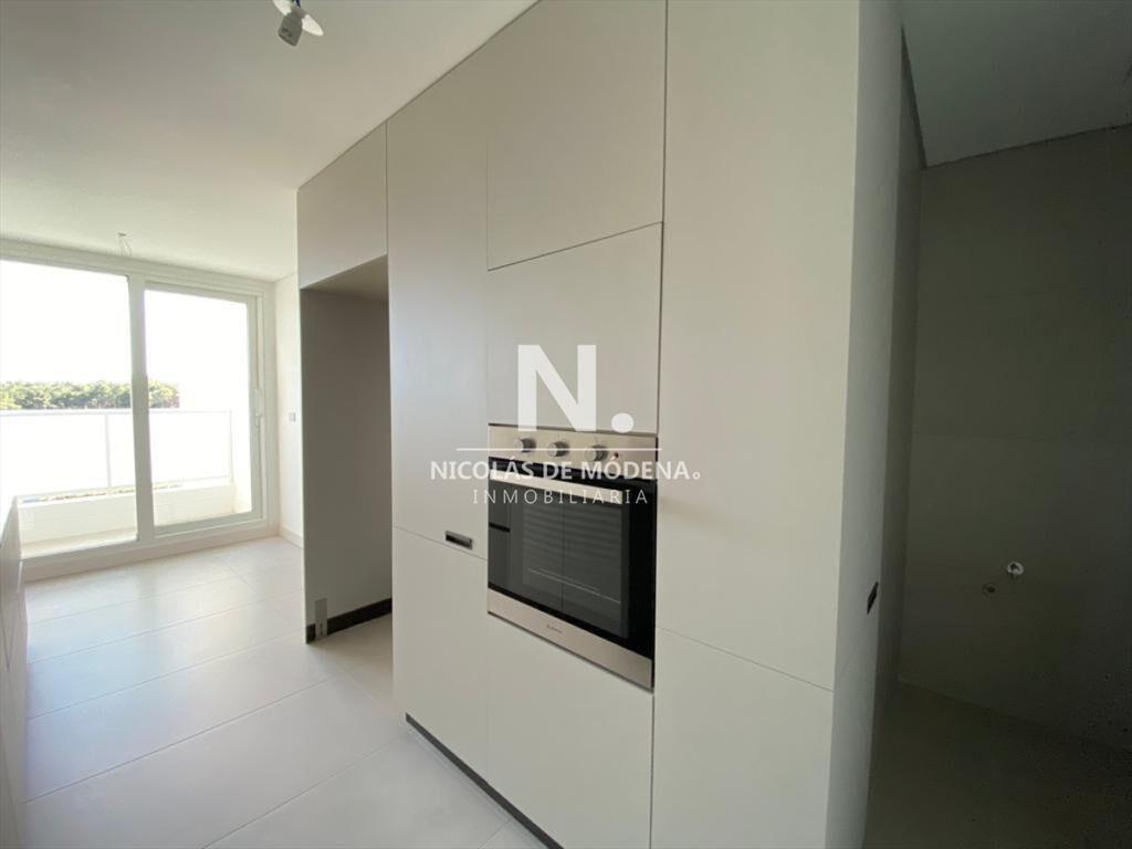 Vende departamento en Brava Punta del Este de 3