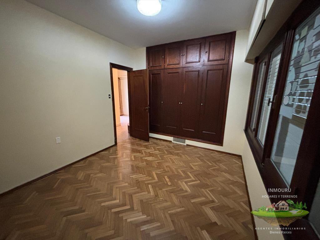 Casa sumamente amplia en alquiler